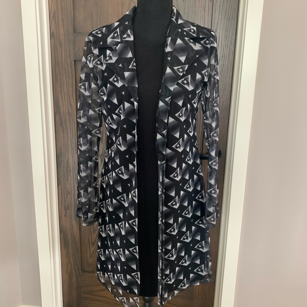 Black and white Size 6 dress
